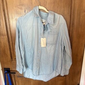Universal Thread Blue Casual Button Down Shirt